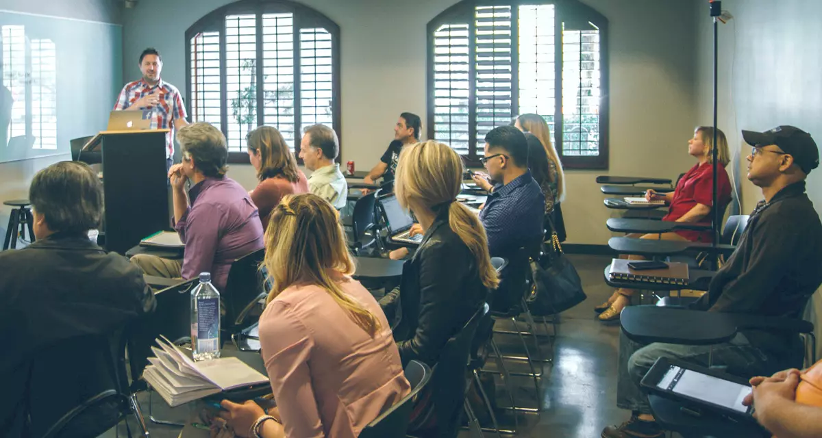 Symbolbild Lernen. Foto: NeONBRAND/Unsplash